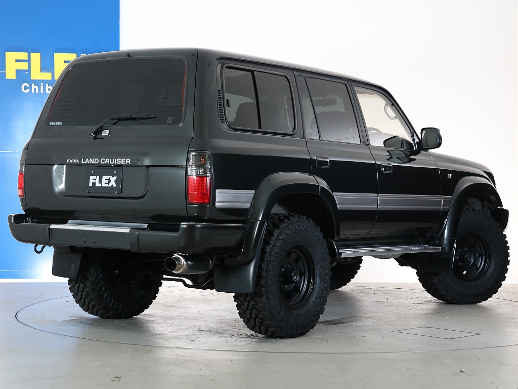 背面レス仕様！スッキリとしたバックビュー！ＦＬＥＸマフラー！新品ヘッドライト！スモークレンズ類！新品シートカバー！