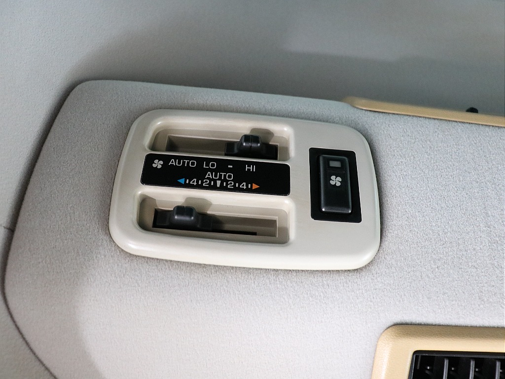 トヨタ ランドクルーザー80(59枚目)