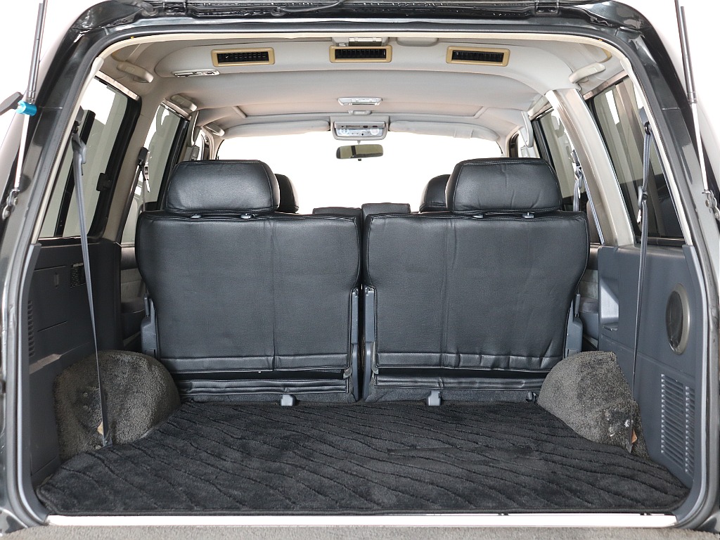 税金の安い１Ｎｏ登録済み！広大なラゲッジスペースで、レジャー等をお楽しみ下さい！