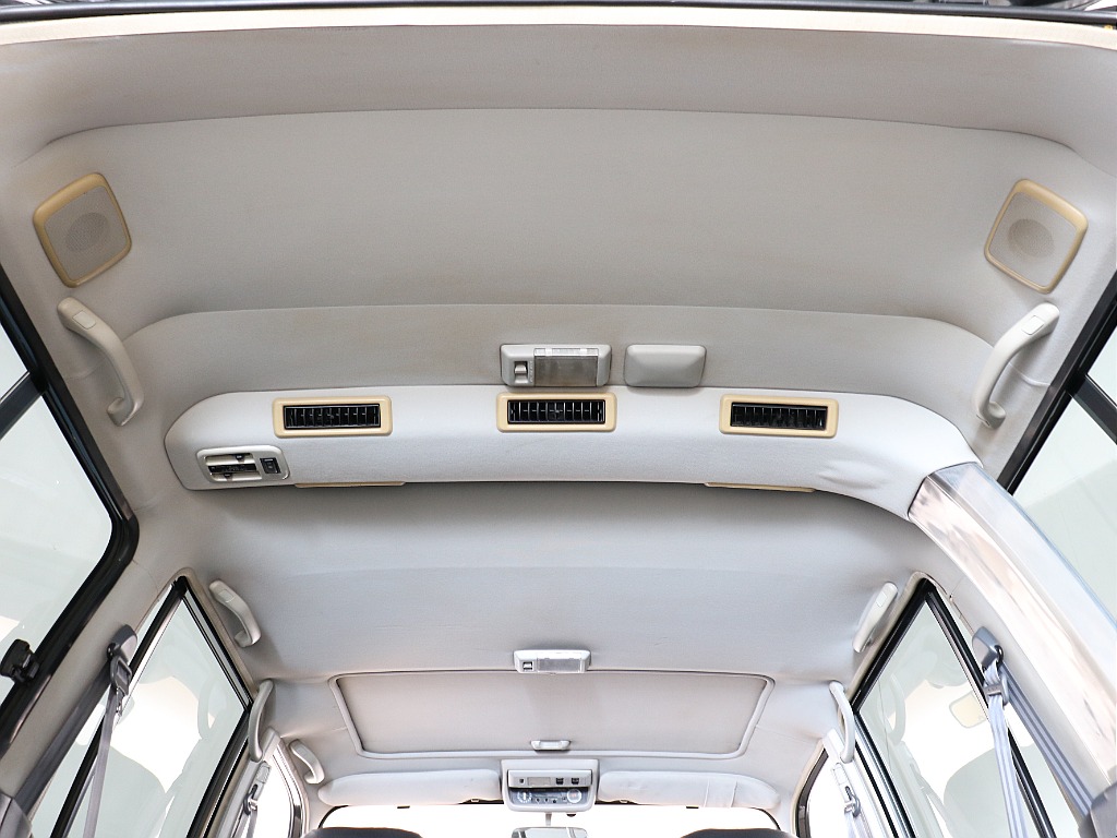 天張りのコンディションも良好です！たるみや汚れも少なく、気持ち良くお乗り頂けます！