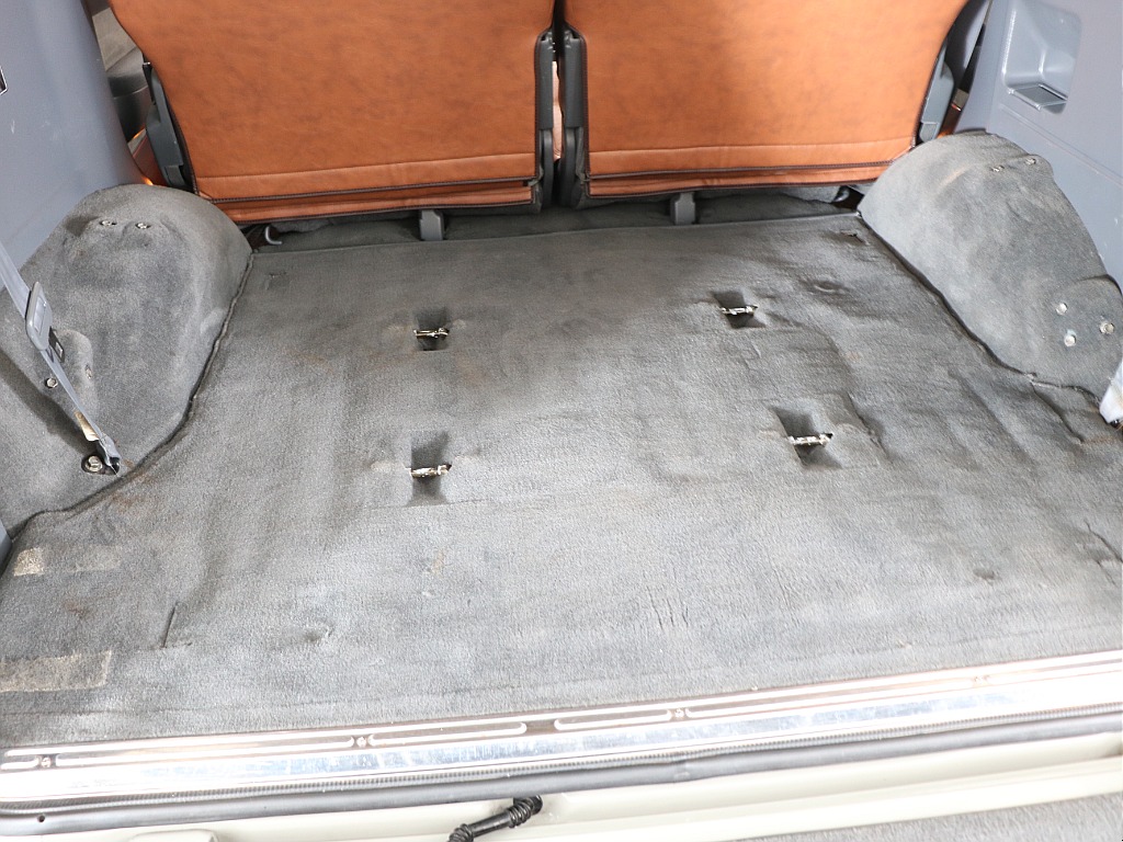 ラゲッジスペース中央！