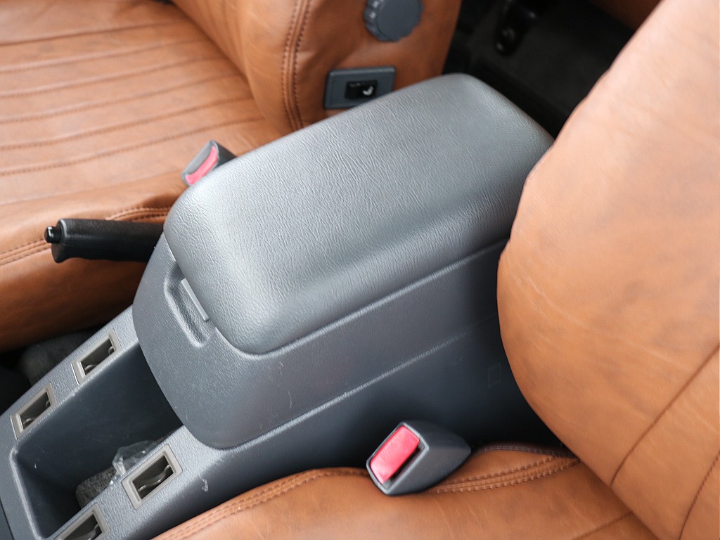 センターアームレスト！
