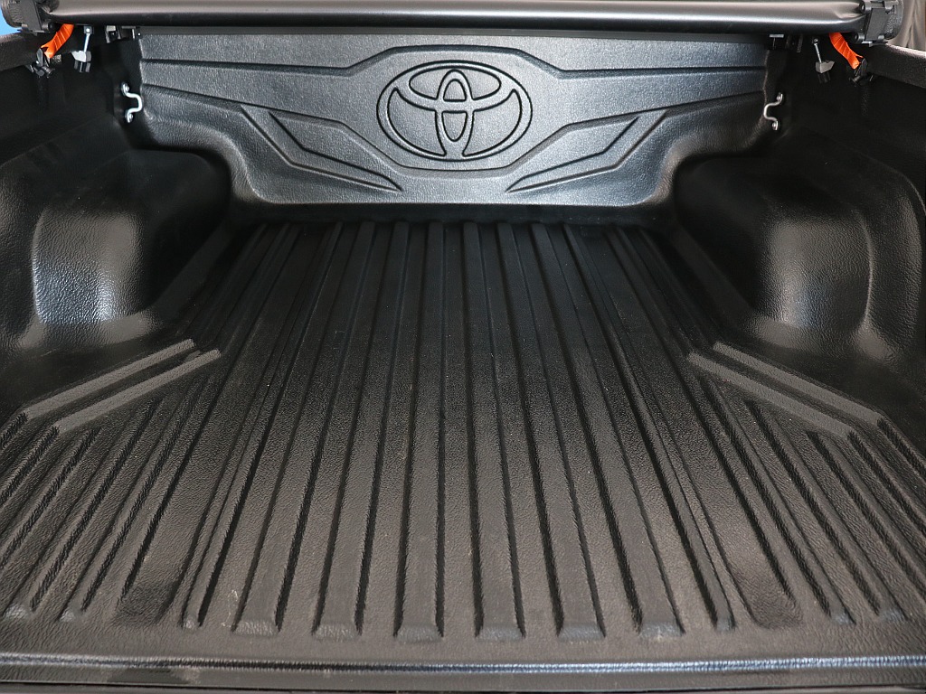 ラゲッジスペース中央！