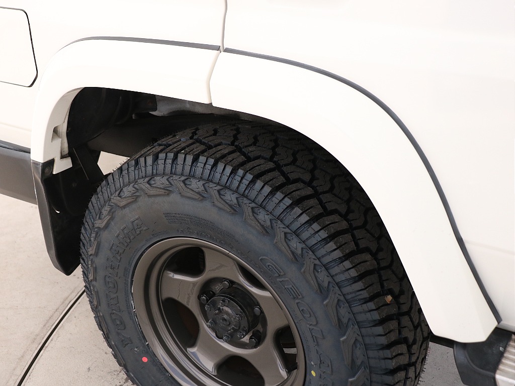 トヨタ ランドクルーザー70 4.2 ZX ディーゼル 4WD(4280638135) | 車