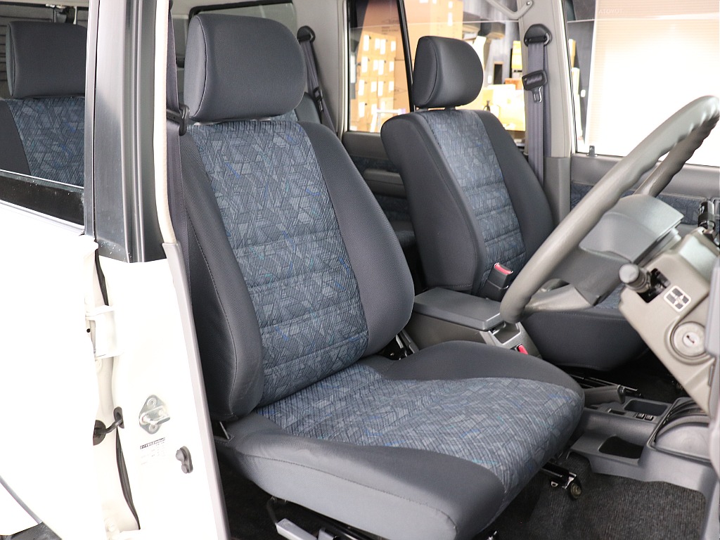 運転席もコンディション良好！
