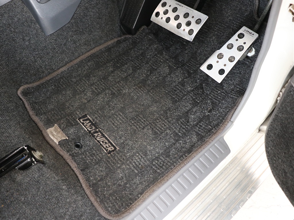 運転席フロアマット！
