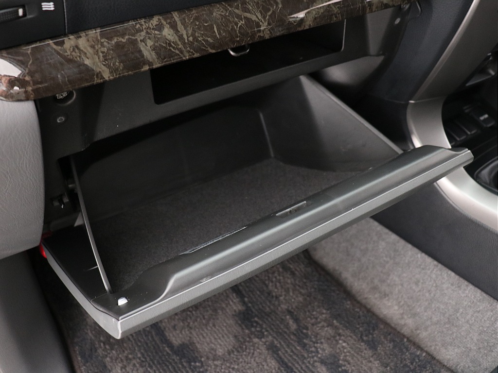 トヨタ ランドクルーザープラド(57枚目)