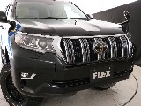 シャープでカッコ良いフロントマスク！
