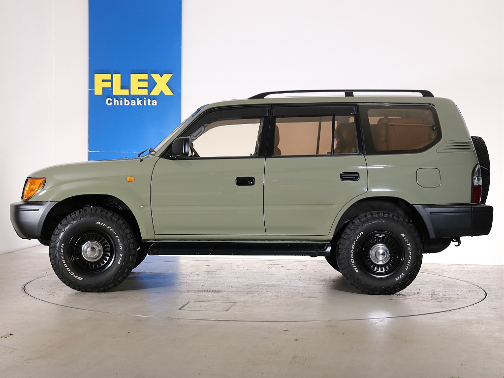 立体駐車場や狭い場所での取り回しのし易さにも、定評があるボディーサイズ！