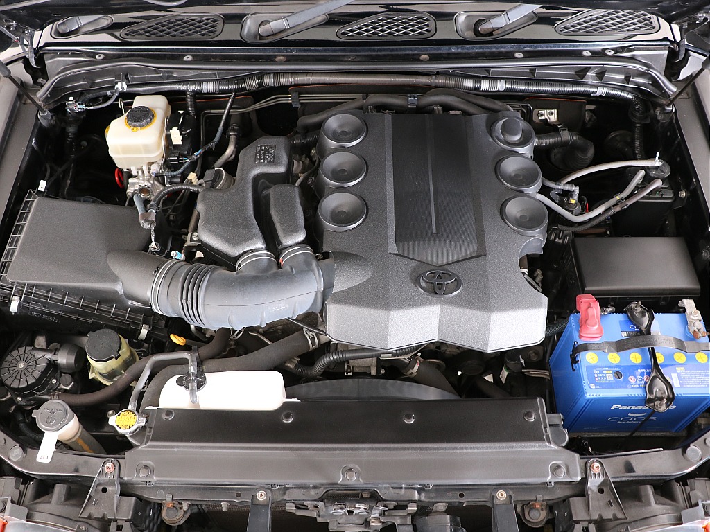 4.0L！ガソリンエンジン！耐久性にも評判がある１ＧＲエンジン！