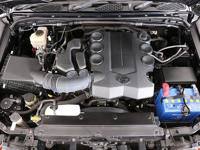 4.0L！ガソリンエンジン！耐久性にも評判がある１ＧＲエンジン！