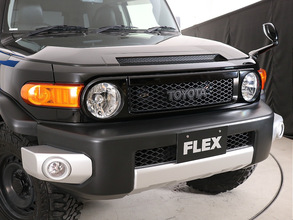 FJクルーザー特有のフロントフェイス！