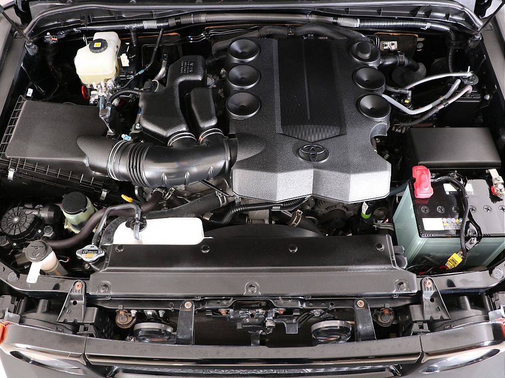 4.0L！ガソリンエンジン！耐久性にも評判がある１ＧＲエンジン！