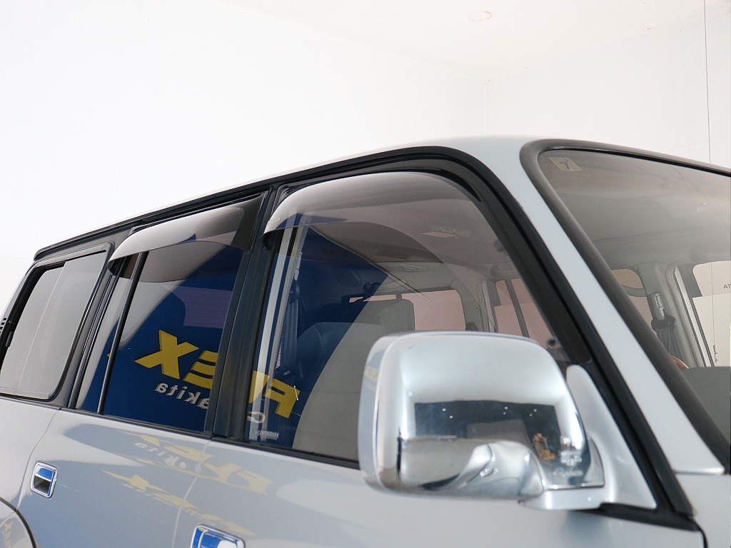 トヨタ ランドクルーザー80(25枚目)