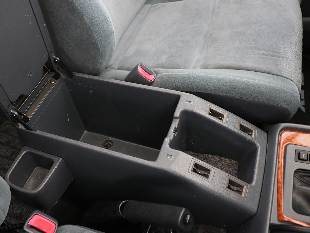 トヨタ ランドクルーザー80(54枚目)