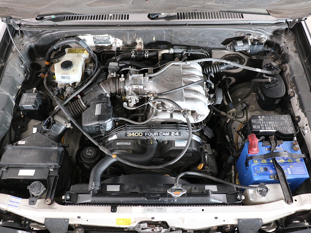 3400ccの5VZエンジン搭載！パワフルな走りに定評があります！