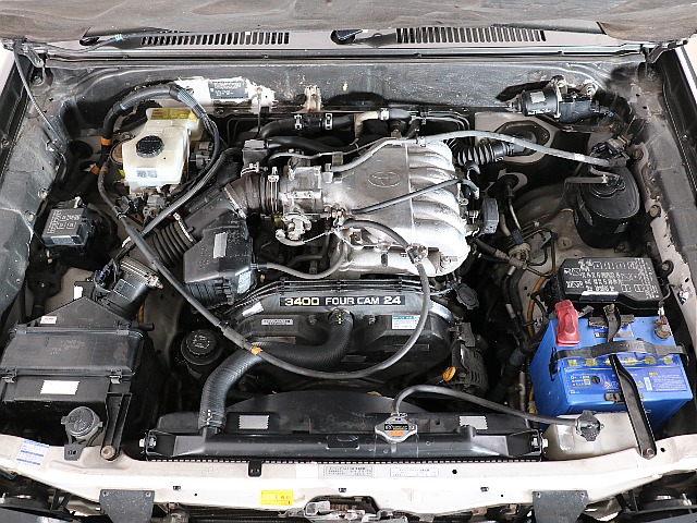 3400ccの5VZエンジン搭載！パワフルな走りに定評があります！