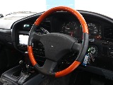 ウッドコンビステアリング装備済み！ステアリング交換も承っております！