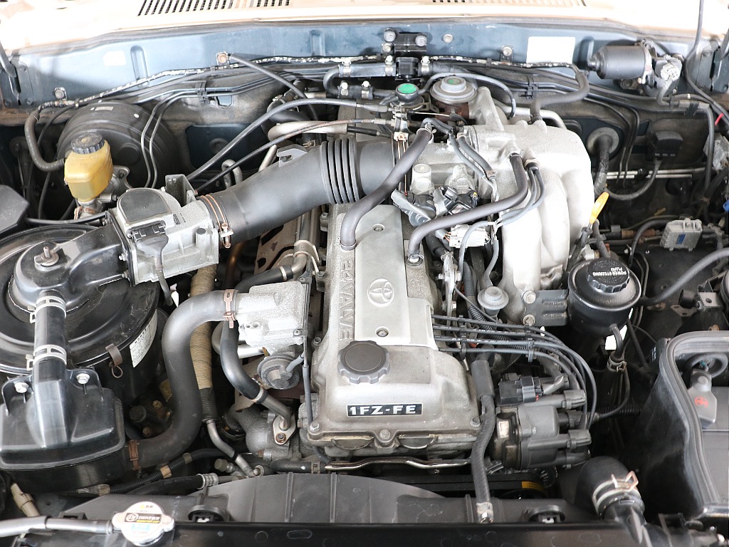 排気量4500㏄のお車です！1ナンバー登録で税金面も安心です！