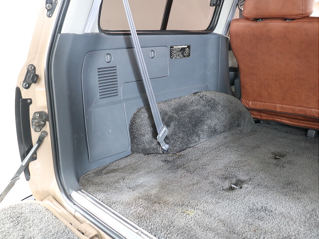 ラゲッジスペース左！