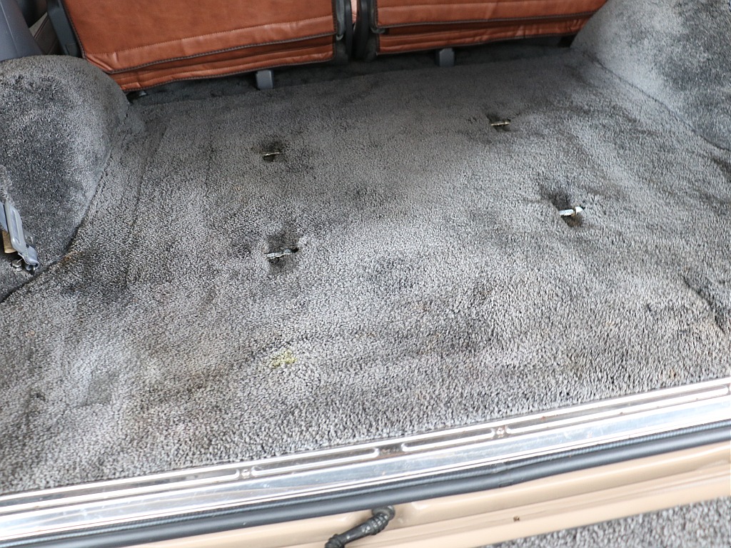 ラゲッジスペース中央！