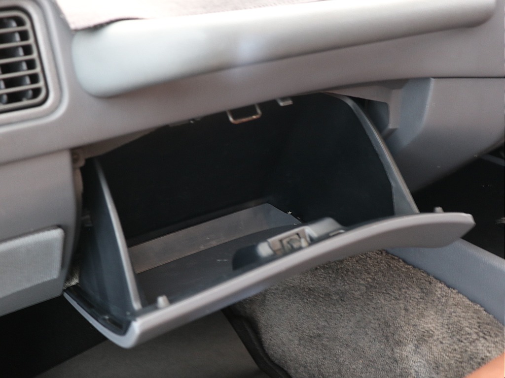 グローブボックス！