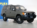 丸目換装済みのお車です！コンパクトで8人乗りとコスパのいいお車です！