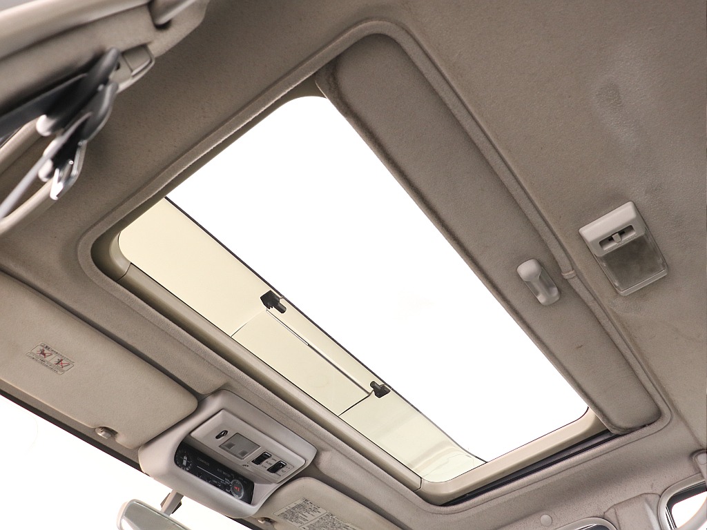 サンルーフ付き！