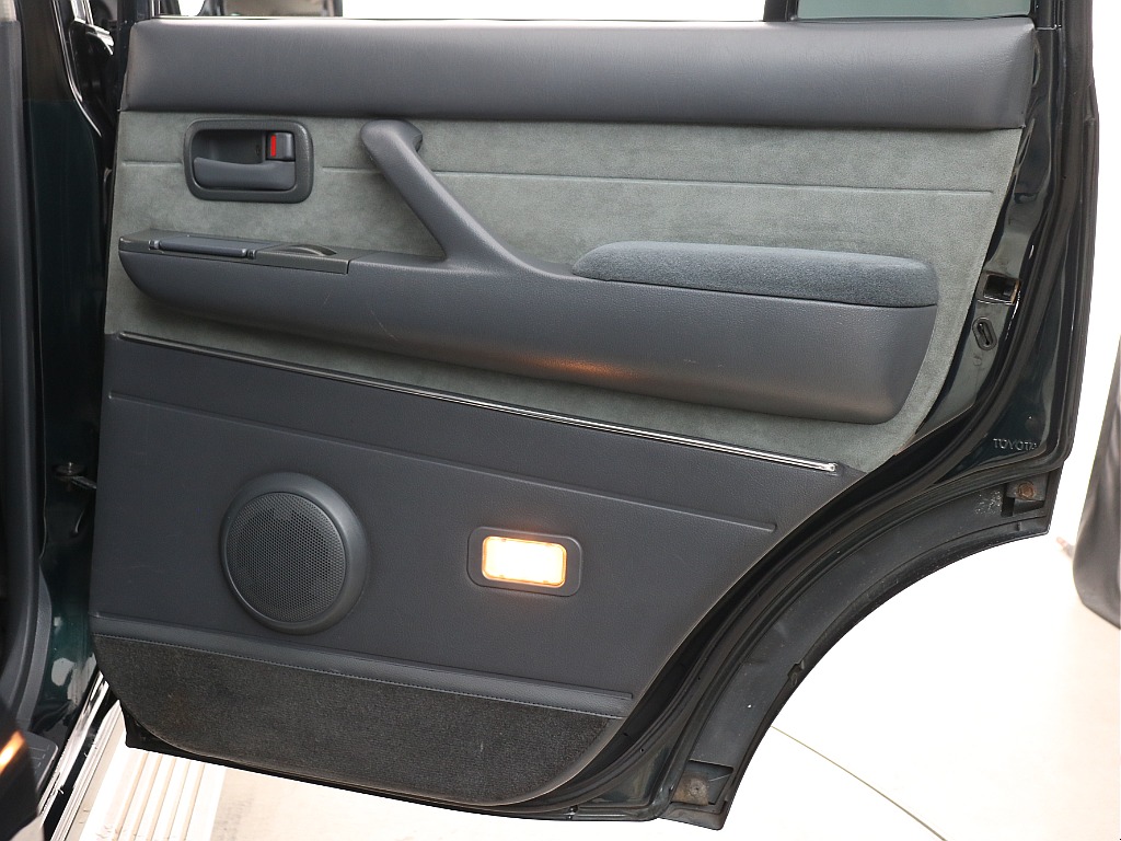 右後ろドアリム！