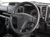 運転席周りもこの車ならではの便利機能満載！