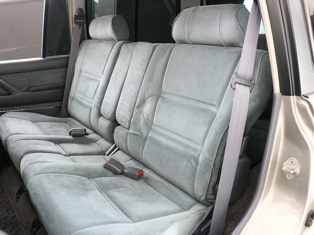 後部座席シート！