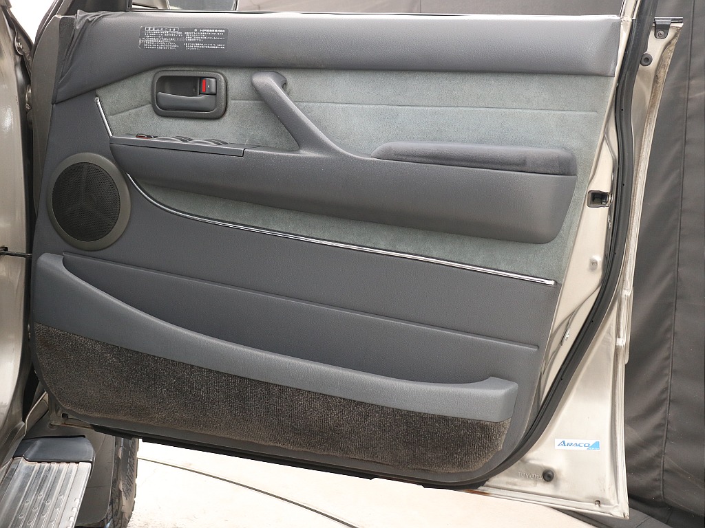 運転席ドアトリム！
