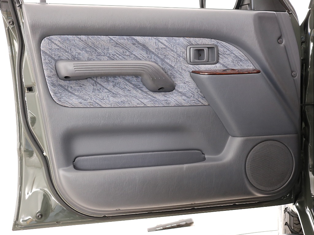 助手席ドアトリム！
