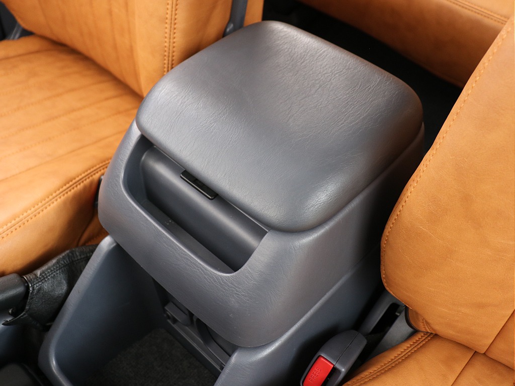 センターアームレスト！