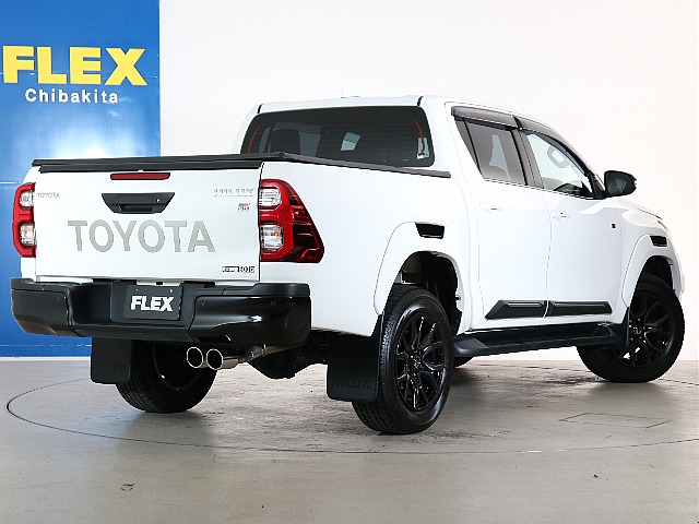 オプション装備のTOYOTAデカールが迫力あってカッコいいですよね！
