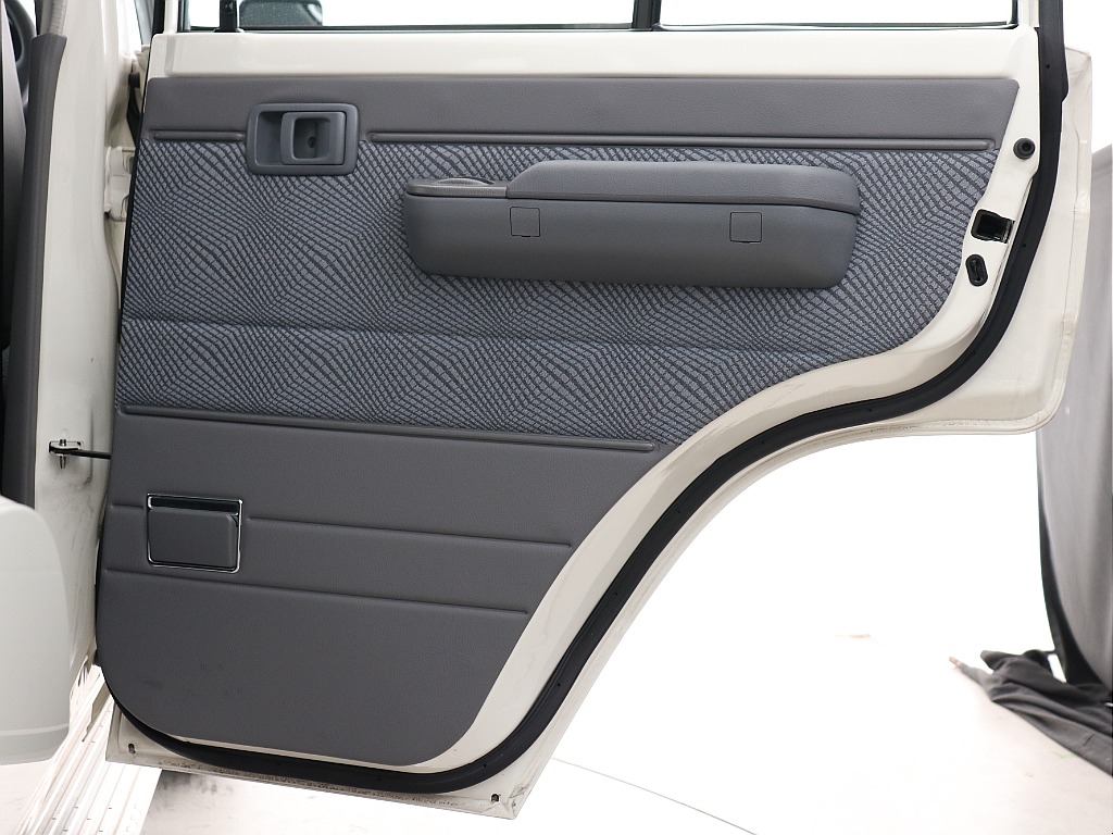 トヨタ ランドクルーザー70ピックアップ(46枚目)