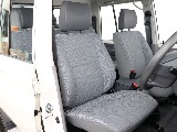運転席も非常に綺麗に保たれております！
