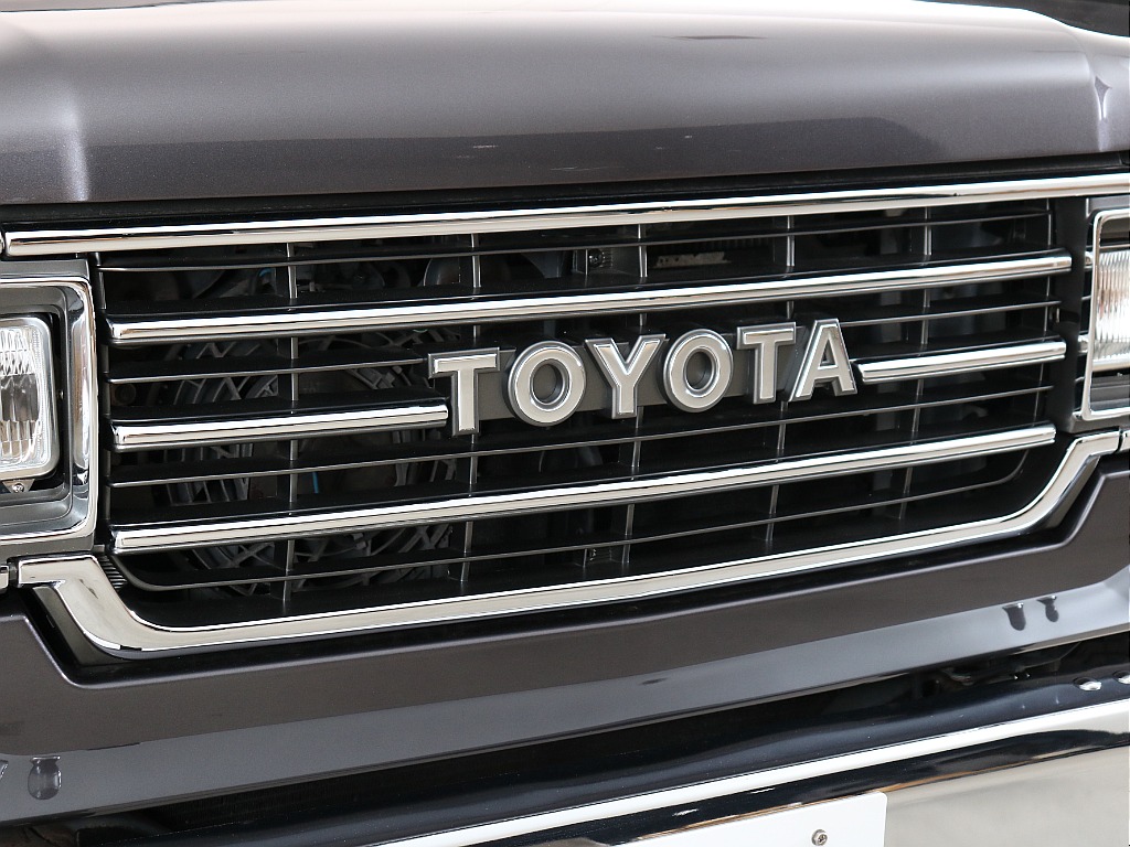 横文字TOYOTAグリル！