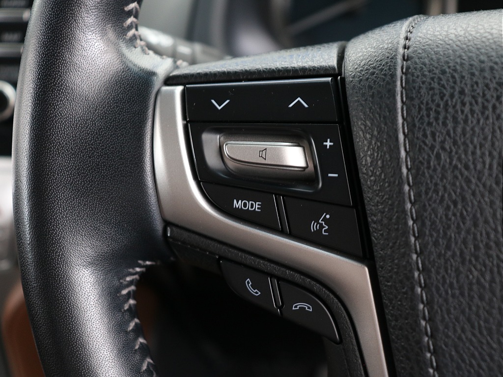 ステアリングスイッチ左！