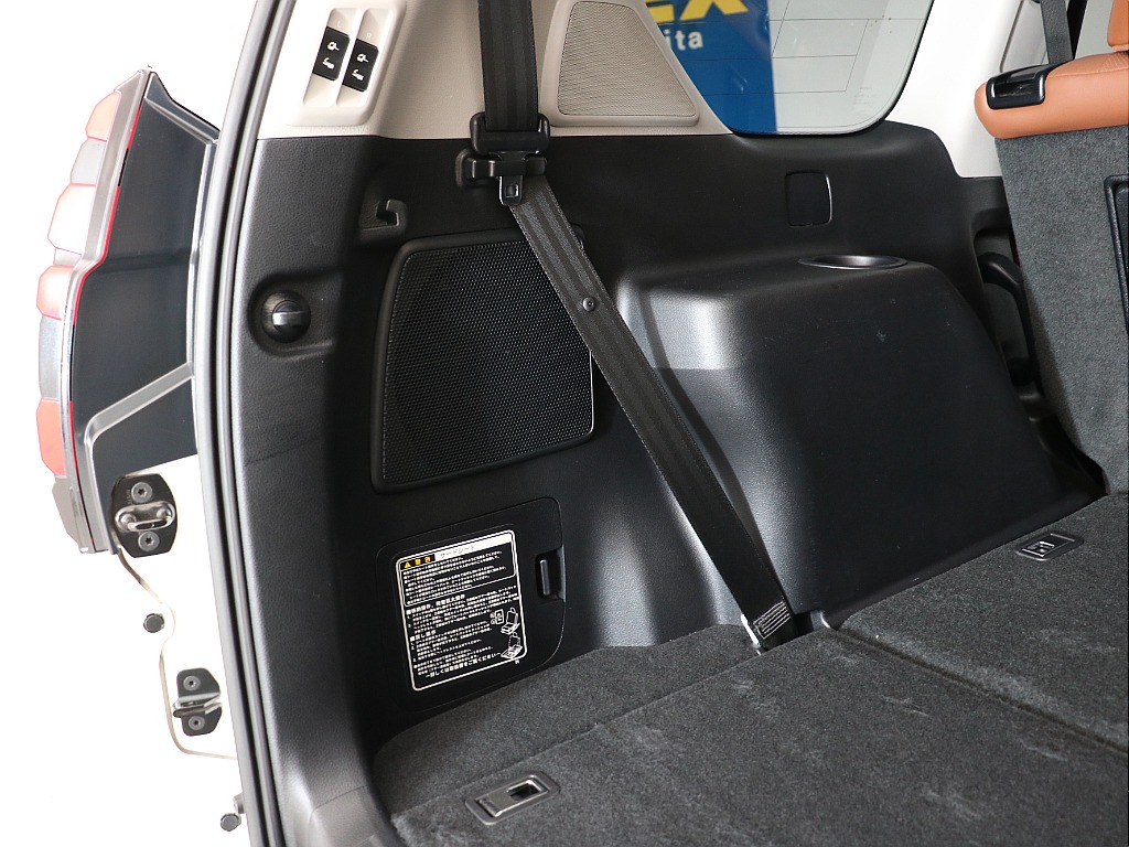 ラゲッジスペース左！