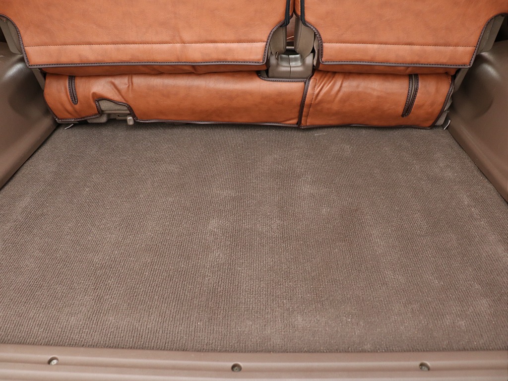 ラゲッジスペース中央！