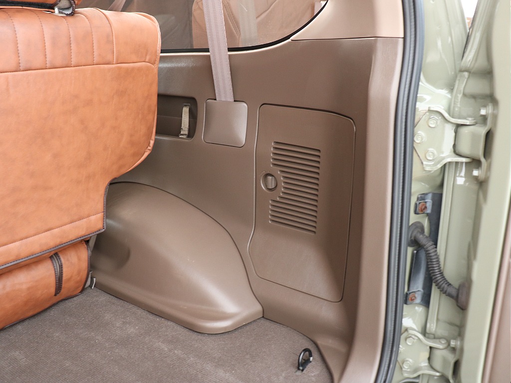 ラゲッジスペース右！