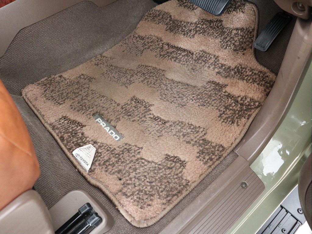 運転席フロアマット！