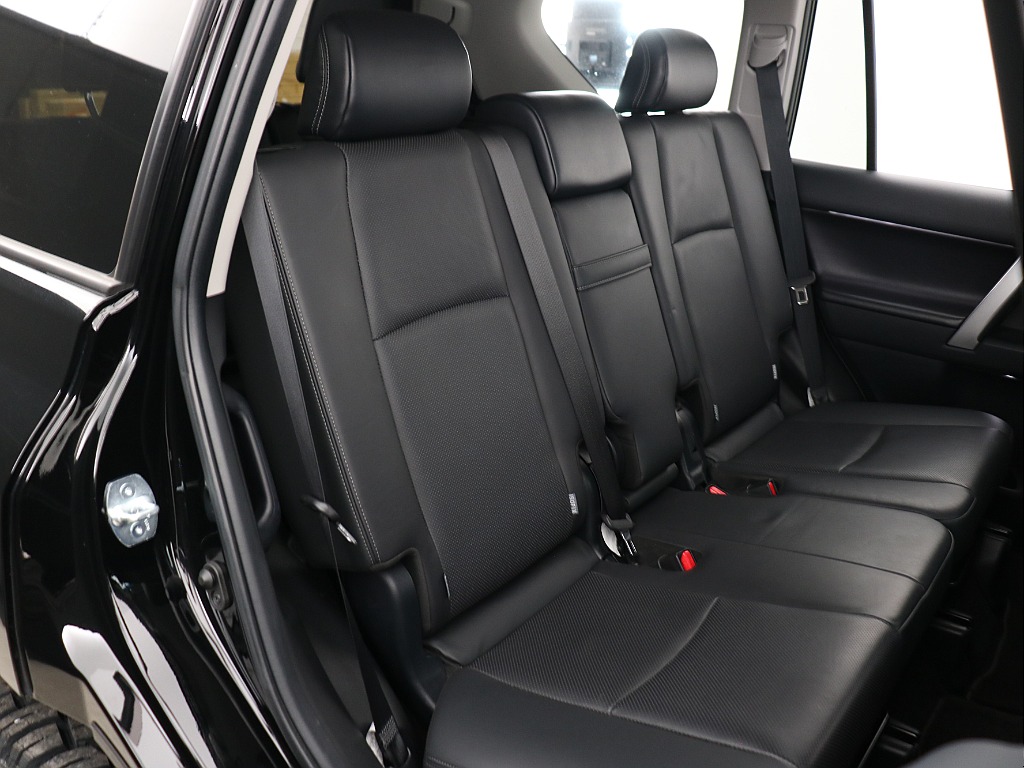 後部座席も綺麗に保たれておりますね♪