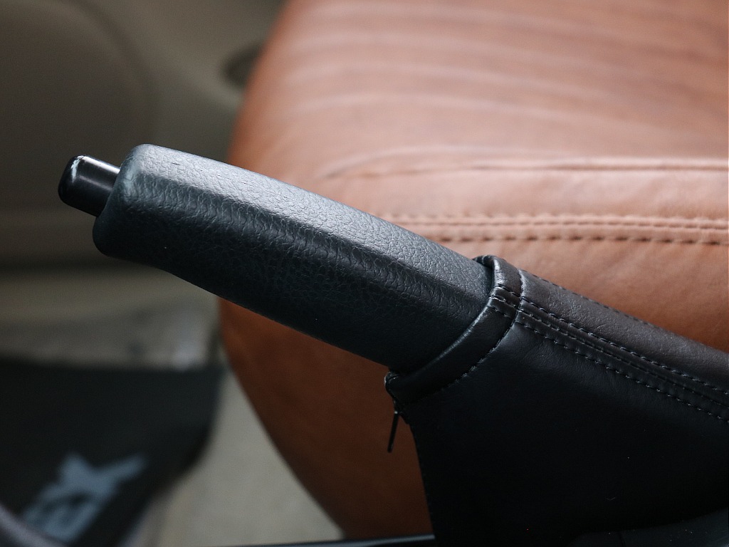 サイドブレーキ！