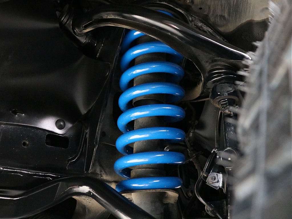 オリジナルコイルにてリフトアップ！