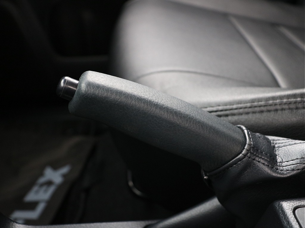 サイドブレーキ！