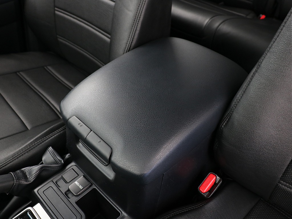 センターアームレスト！