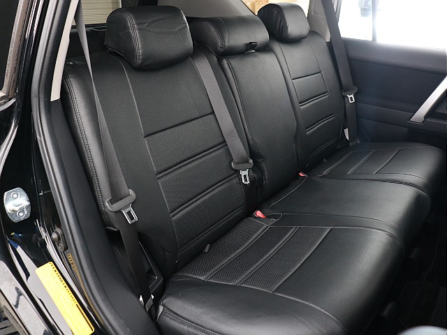 広々としたセカンドシート！前方に倒すシートアレンジも可能になります！