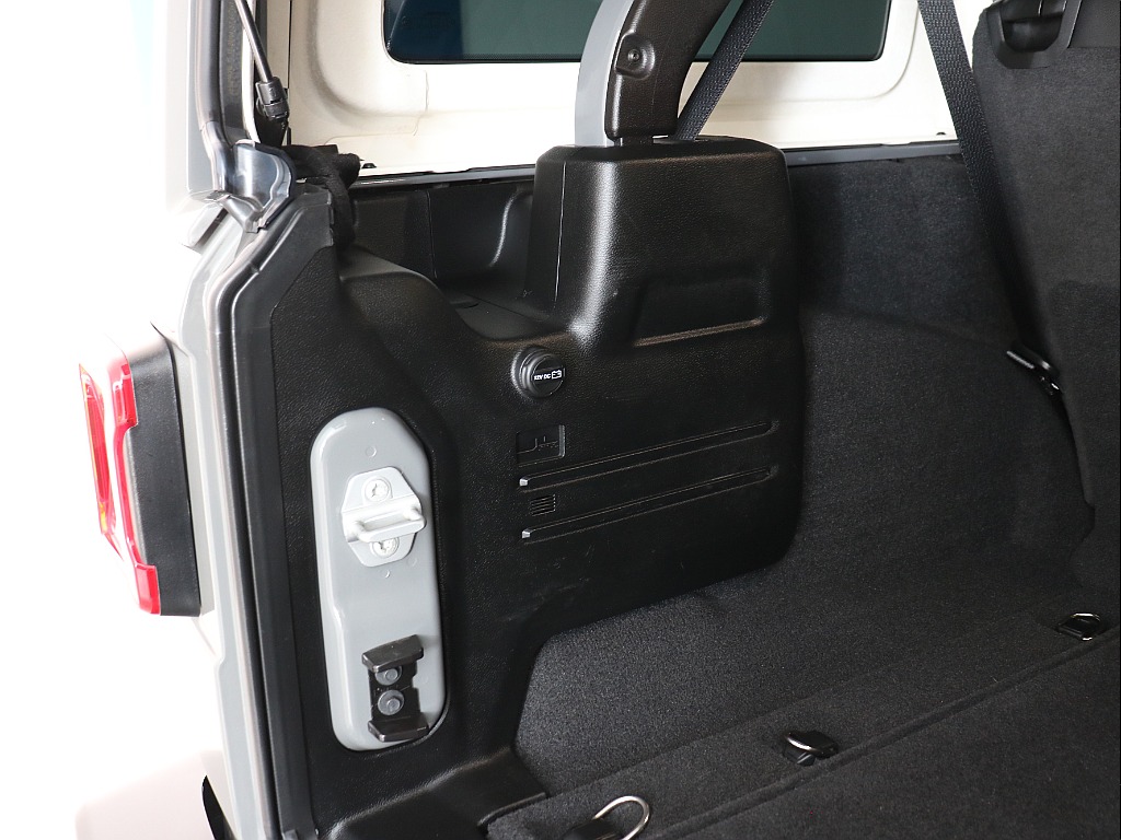 ラゲッジスペース左！